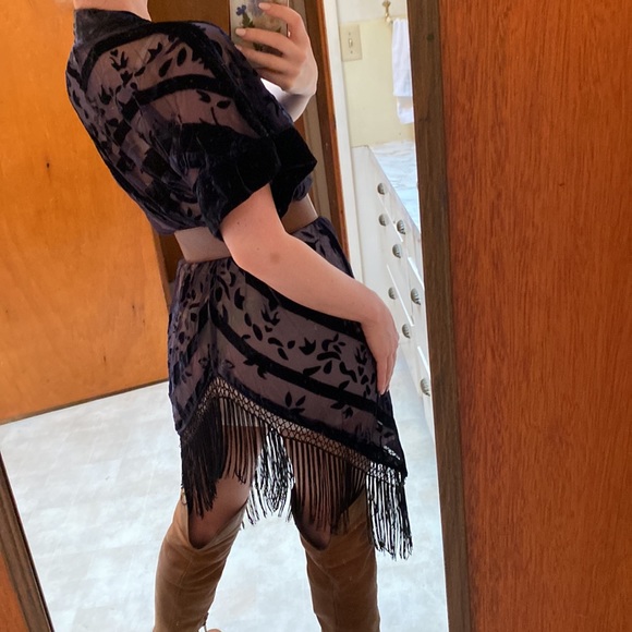 Ecote β’ Blue Velvet Fringe Kimono - Picture 13 of 15